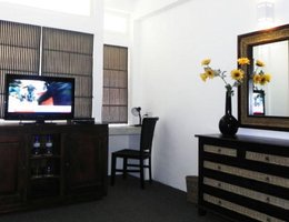 St. Lachlan Hotel & Suites