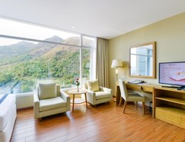 Glamour Hotel Nha Trang