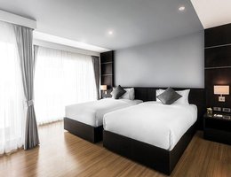 Unique Regency Hotel