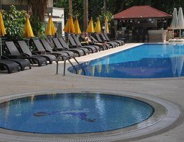 Kleopatra Togan Suit Hotel