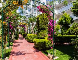 Golden Beach Resort & Spa