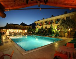 Perdikia Beach Hotel