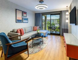 Arum Barut Collection