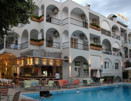 Kronos Hotel