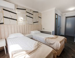 Театральный