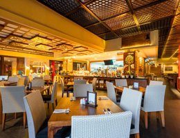 Vouk Hotel & Suites