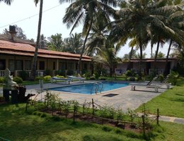 Shaan’s Coco Palms Resort