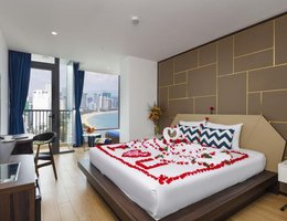 CROWN HOTEL NHA TRANG