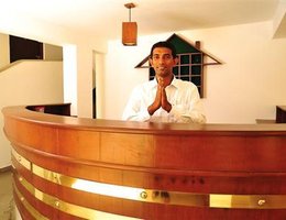 St. Lachlan Hotel & Suites