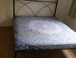 «Yellow House» Guest House