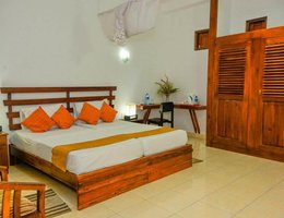 Rainbow Beach Negombo