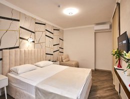 Театральный