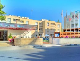 Daphne Hotel Apartments