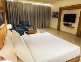 The Plaza Hotel & Resort