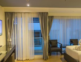 Unique Regency Hotel