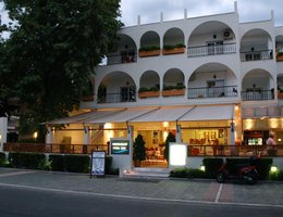 Kronos Hotel
