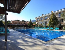Perdikia Beach Hotel