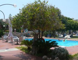 Kritzas Beach Bungalows & Suites