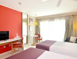 Grand Aston Cayo Las Brujas Beach Resort