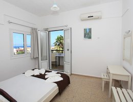 Iraklis Apartments