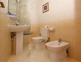 OYO 137 Clifton International Hotel