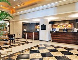 Broadway Mansions Hotel - Bund