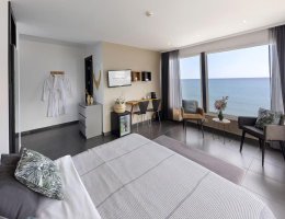 En Vie Beach Boutique Hotel