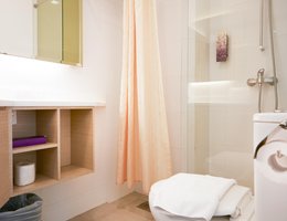 Aqueen Hotel Lavender