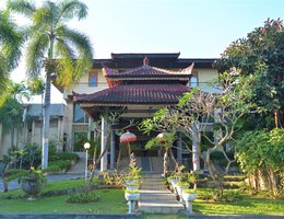 Palm Beach Hotel Bali