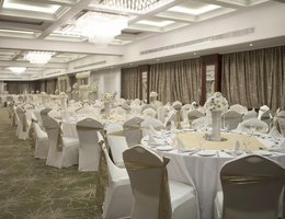 Earl's Regency Hotel