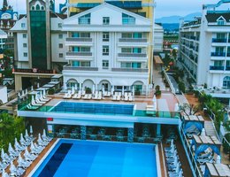 Dream World Resort & Spa