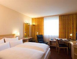 Hotel NH Berlin Treptow