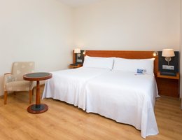 TRYP Valencia Oceanic