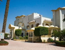 Cataract Pyramids Resort