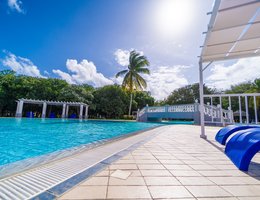 Resonance Blu Varadero (Adults Only)