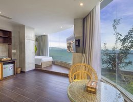 MissBamboo The Light Hotel