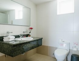 Theo Sunset Bay Hotel