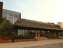 The Golden Crown Hotel & Spa