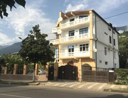 Золотая вилла Бугенвиллия