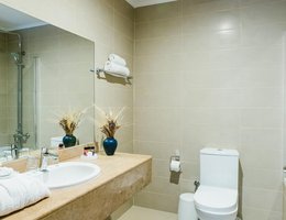 Theo Sunset Bay Hotel