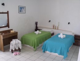 Litsa Efi Studios & Apartments