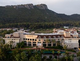 Meder Resort Hotel