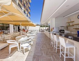 Glamour Resort & Spa