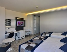 White City Beach Hotel (Adults Only)