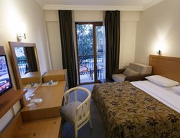 Perdikia Beach Hotel