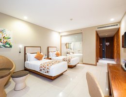 Vouk Hotel & Suites