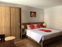 Maple Leaf Hotel & Apartment