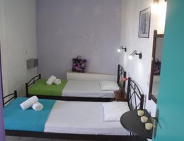 Litsa Efi Studios & Apartments