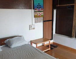 Pitruchaya Rooms and Huts Guest House