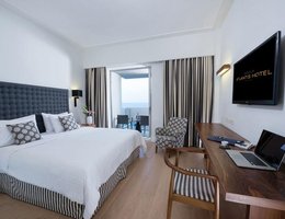 Aquila Atlantis Hotel